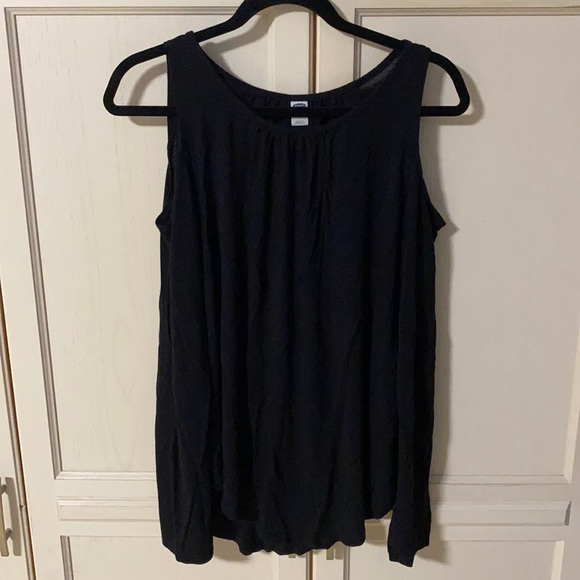 Old Navy Tops - Old navy black top in size large